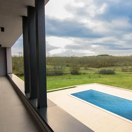 Oasis For With Heated Pool Imotski