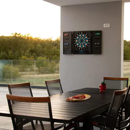 Oasis For With Heated Pool Imotski
