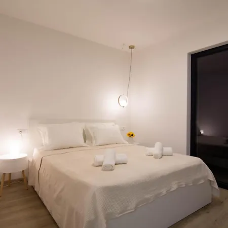 Holiday home Oasis For With Heated Pool Imotski
